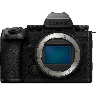 panasonic-lumix-dc-s5m2xga_1